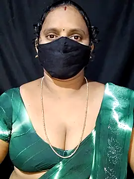 Snapshot of vintage-vibs chatting on 09-15-25, 06:19 vintage-vibs online show from 09-15-25, 06:19