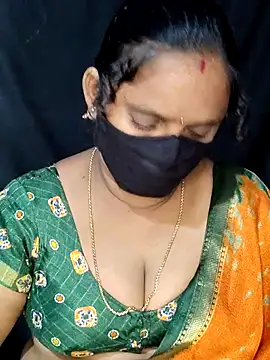 Snapshot of vintage-vibs chatting on 09-24-25, 05:44 vintage-vibs online show from 09-24-25, 05:44