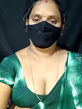 Snapshot of vintage-vibs chatting on 10-04-25, 06:06 vintage-vibs online show from 10-04-25, 06:06