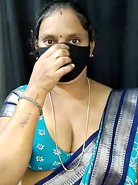 Snapshot of vintage-vibs chatting on 10-13-25, 06:08 vintage-vibs online show from 10-13-25, 06:08