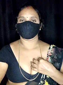 Snapshot of vintage-vibs chatting on 10-20-25, 05:46 vintage-vibs online show from 10-20-25, 05:46