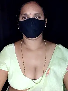 Snapshot of vintage-vibs chatting on 10-22-25, 05:41 vintage-vibs online show from 10-22-25, 05:41