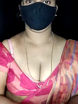 Snapshot of vintage-vibs chatting on 10-28-25, 05:44 vintage-vibs online show from 10-28-25, 05:44