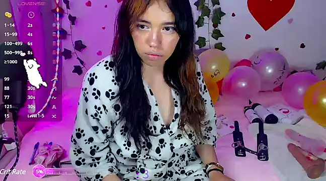 Snapshot of sophie_north chatting on 02-15-25, 05:17 sophie north online show from 02-15-25, 05:17