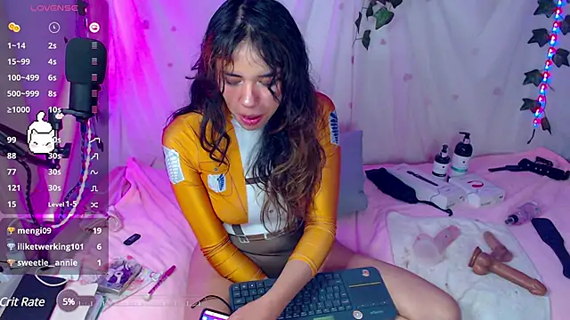 Snapshot of sophie_north chatting on 03-19-25, 09:37 sophie north online show from 03-19-25, 09:37