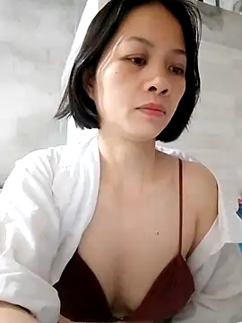 Snapshot of Aninyin22 chatting on 02-21-25, 03:23 Aninyin22 online show from 02-21-25, 03:23