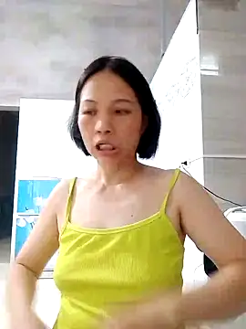 Snapshot of Aninyin22 chatting on 09-09-25, 12:43 Aninyin22 online show from 09-09-25, 12:43