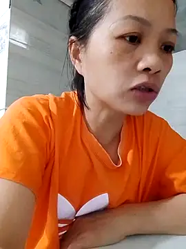 Snapshot of Aninyin22 chatting on 10-20-25, 12:11 Aninyin22 online show from 10-20-25, 12:11