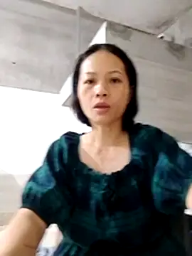 Snapshot of Aninyin22 chatting on 10-27-25, 12:04 Aninyin22 online show from 10-27-25, 12:04