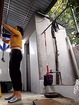 Aninyin22 online show from 12-23-25, 02:42