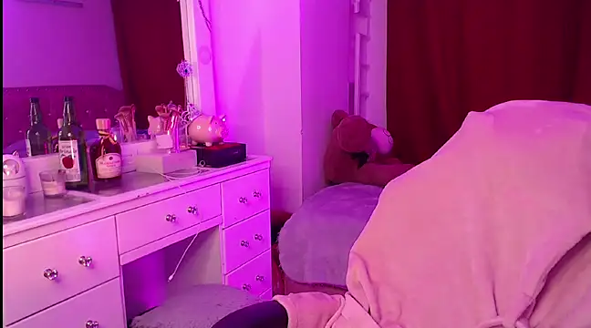 Snapshot of Beamber_ chatting on 01-11-25, 05:52 Beamber online show from 01-11-25, 05:52