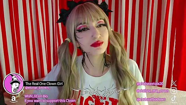 Snapshot of Eloise-brown chatting on 07-26-26, 04:47 Eloise-brown online show from 07-26-26, 04:47