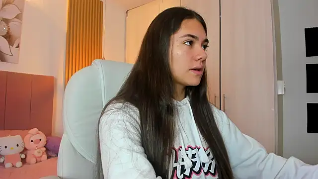 mia nevaeh online show from 01-07-25, 08:21