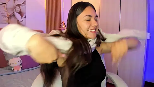 mia nevaeh online show from 10-24-25, 09:55