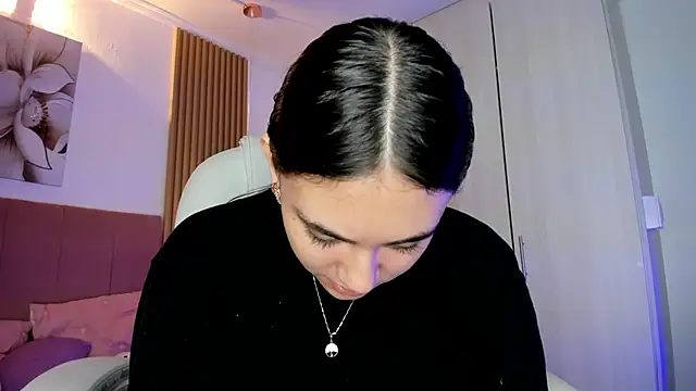 mia nevaeh online show from 04-19-26, 09:06