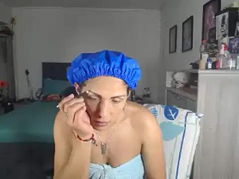 Corina hot online show from 12-12-24, 07:48