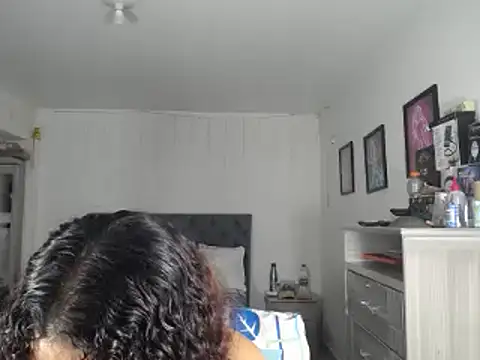 Corina hot online show from 12-26-24, 12:14