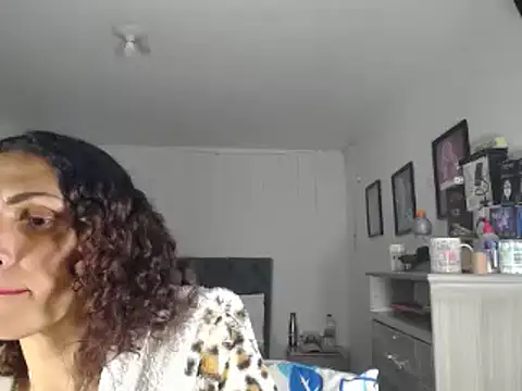 Corina hot online show from 12-27-24, 04:47