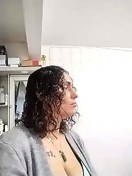 Corina hot online show from 01-27-25, 10:16