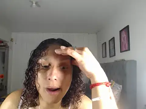 Corina hot online show from 02-07-25, 08:53