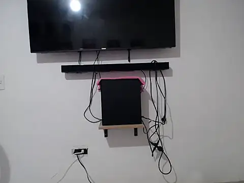 Corina hot online show from 09-15-25, 10:32