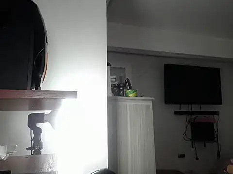 Corina hot online show from 09-25-25, 08:56