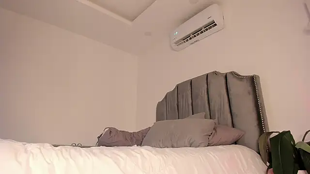 Snapshot of molly_cams8 chatting on 01-20-25, 02:11 molly cams8 online show from 01-20-25, 02:11