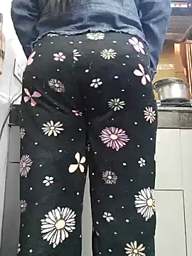 Snapshot of Manpreet_kaur21 chatting on 01-15-25, 07:37 Manpreet kaur21 online show from 01-15-25, 07:37