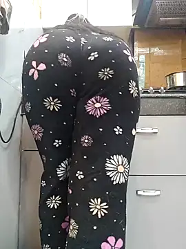 Snapshot of Manpreet_kaur21 chatting on 01-16-25, 01:25 Manpreet kaur21 online show from 01-16-25, 01:25