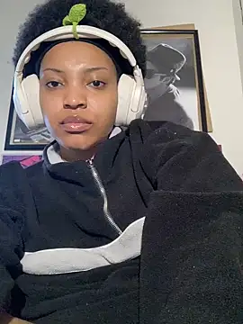 Snapshot of KimiAqua chatting on 02-24-25, 02:58 KimiAqua online show from 02-24-25, 02:58