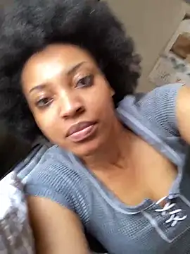 Snapshot of KimiAqua chatting on 03-14-25, 06:18 KimiAqua online show from 03-14-25, 06:18