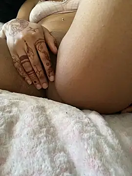 Snapshot of KimiAqua chatting on 03-18-25, 04:26 KimiAqua online show from 03-18-25, 04:26