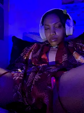 Snapshot of KimiAqua chatting on 10-30-25, 10:32 KimiAqua online show from 10-30-25, 10:32