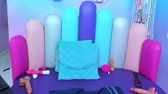 LYA SWEETX online show from 02-20-25, 10:05