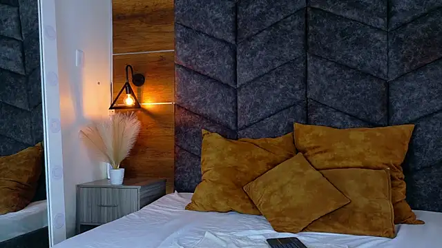 Snapshot of AmyPalmmer chatting on 02-11-25, 11:54 AmyPalmmer online show from 02-11-25, 11:54