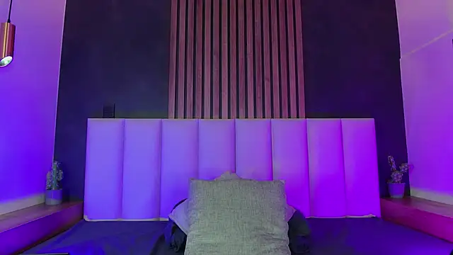 Snapshot of AmyPalmmer chatting on 03-22-25, 11:53 AmyPalmmer online show from 03-22-25, 11:53