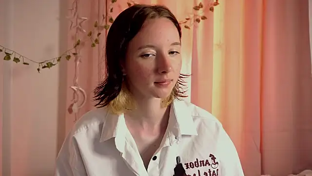 Snapshot of LimaLexxx chatting on 09-27-25, 02:38 LimaLexxx online show from 09-27-25, 02:38