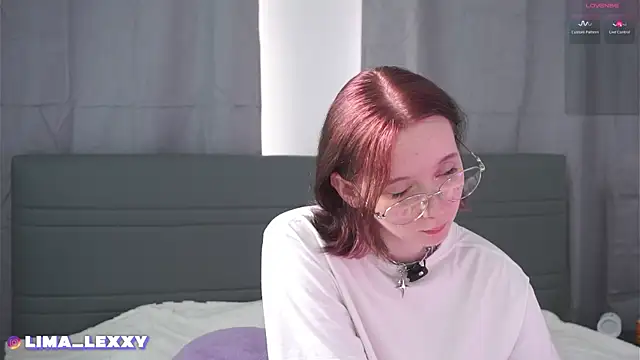 Snapshot of LimaLexxx chatting on 06-12-26, 12:20 LimaLexxx online show from 06-12-26, 12:20