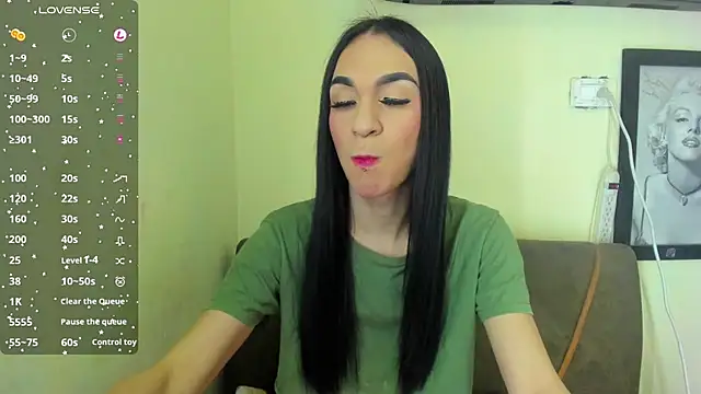 Mia thompson 19 online show from 12-03-24, 10:40