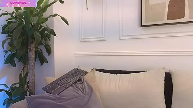 Mia thompson 19 online show from 03-03-26, 07:31