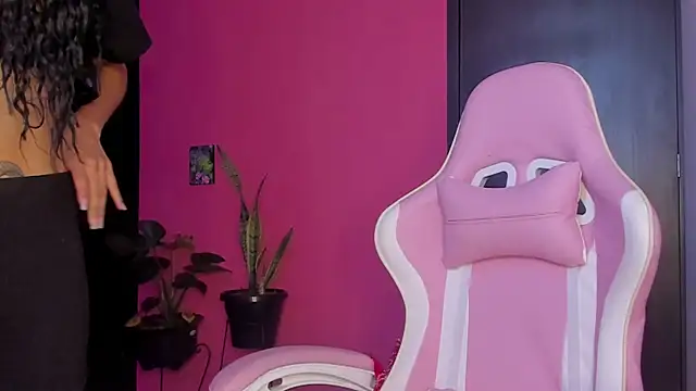 Juanadearco5 online show from 12-01-24, 09:26