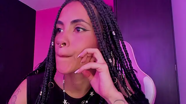 Juanadearco5 online show from 12-14-24, 05:14