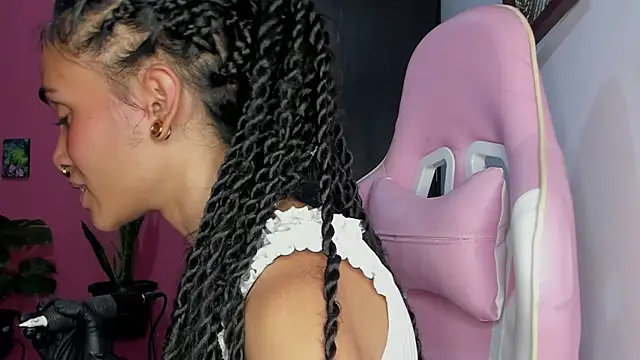 Juanadearco5 online show from 01-05-25, 11:22