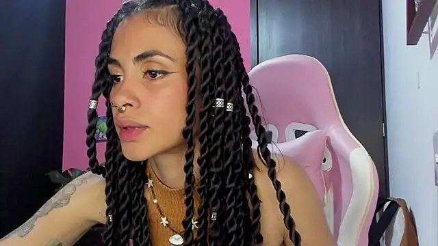 Juanadearco5 online show from 01-08-25, 12:17