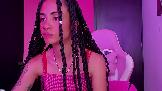 Juanadearco5 online show from 01-09-25, 04:39