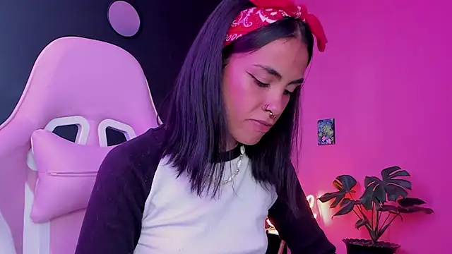 Juanadearco5 online show from 02-06-25, 03:09