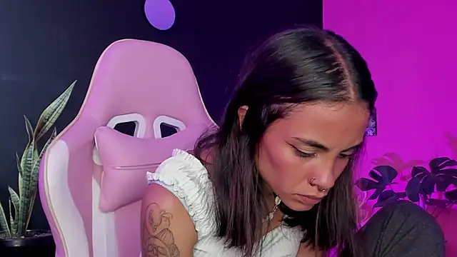 Juanadearco5 online show from 02-10-25, 03:32