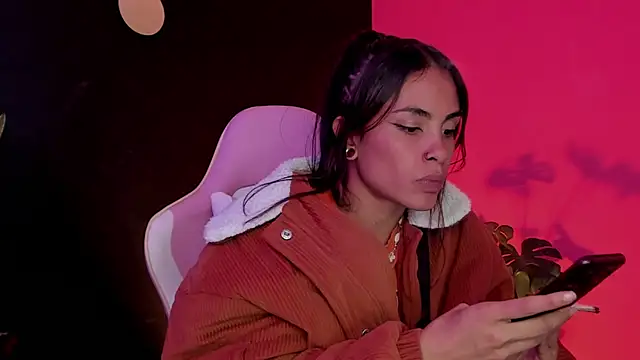 Juanadearco5 online show from 03-13-25, 09:37