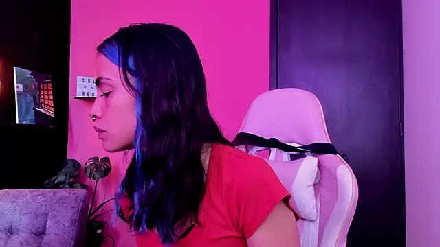 Juanadearco5 online show from 10-23-25, 02:38