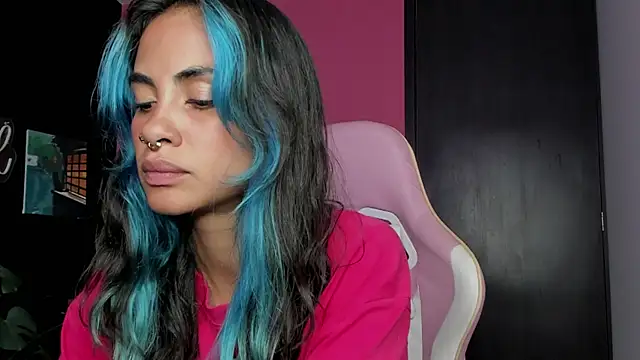 Juanadearco5 online show from 12-04-25, 08:17